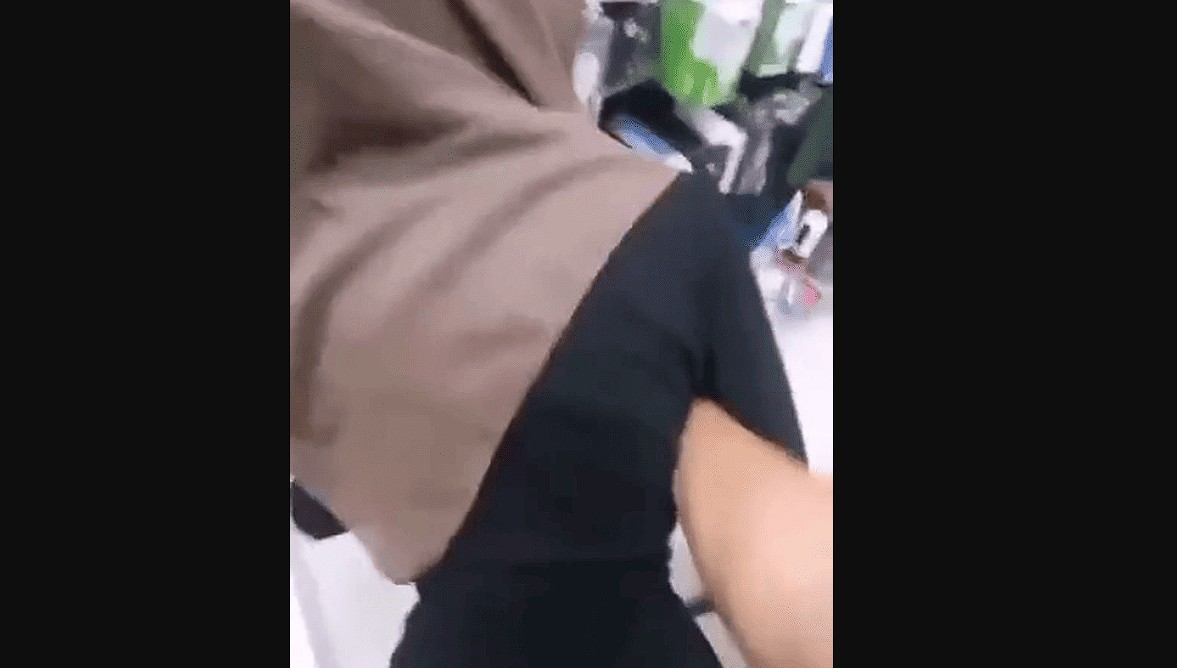Abg Viral Hijab Penjaga Konter Hp Lembur Kerja Tiap Malam