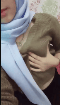 Mancing Pacar Buat Garukin Pake Cara Pegang Nenen