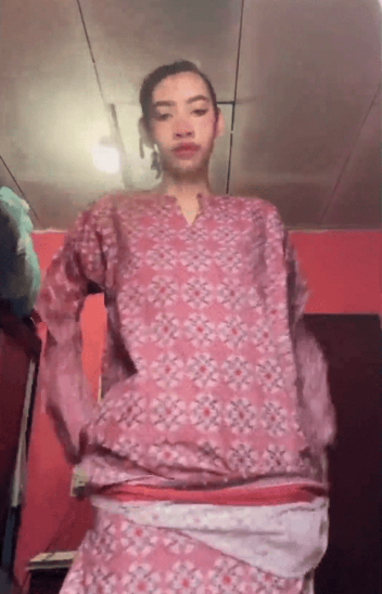 Gadis Ramping Lebih Gesit Dari Yang Lain Cita Rasa Tinggi